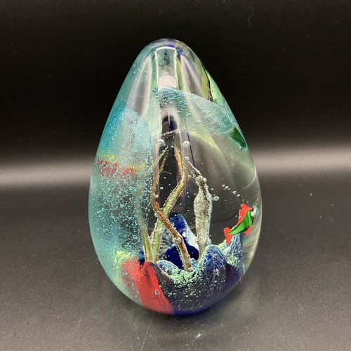 Art Glass Aquarium Egg Paperweight - Bubbles & Fish Sculpture - Picture 3 of 9