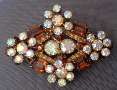 Vintage Juliana D&E Brooch Topaz & AB Prong Set Rhinestone  display picture 2