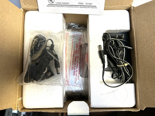 LIVING SOLUTIONS 5" Black/White TV AM/FM Radio Car Cord Included New - Picture 9 of 10