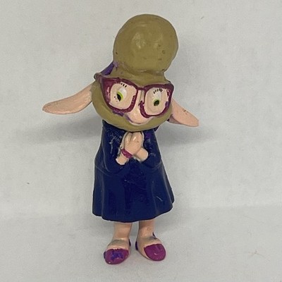 Disney Zootopia Assistant Mayor Bellwether 2'' PVC Mini Figure Cake Topper S1