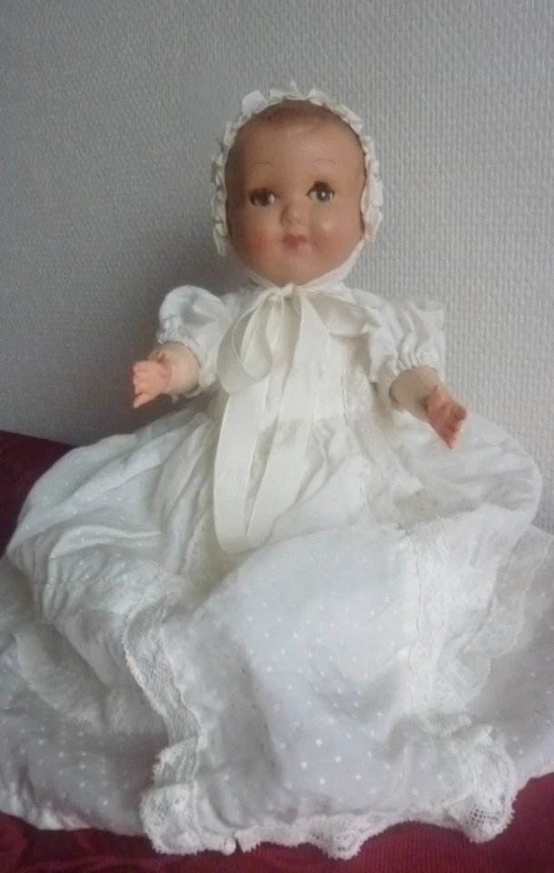 Poupée ancienne en celluloïd et tissu tenue de baptême d’origine vers 1940  - Photo 2/4