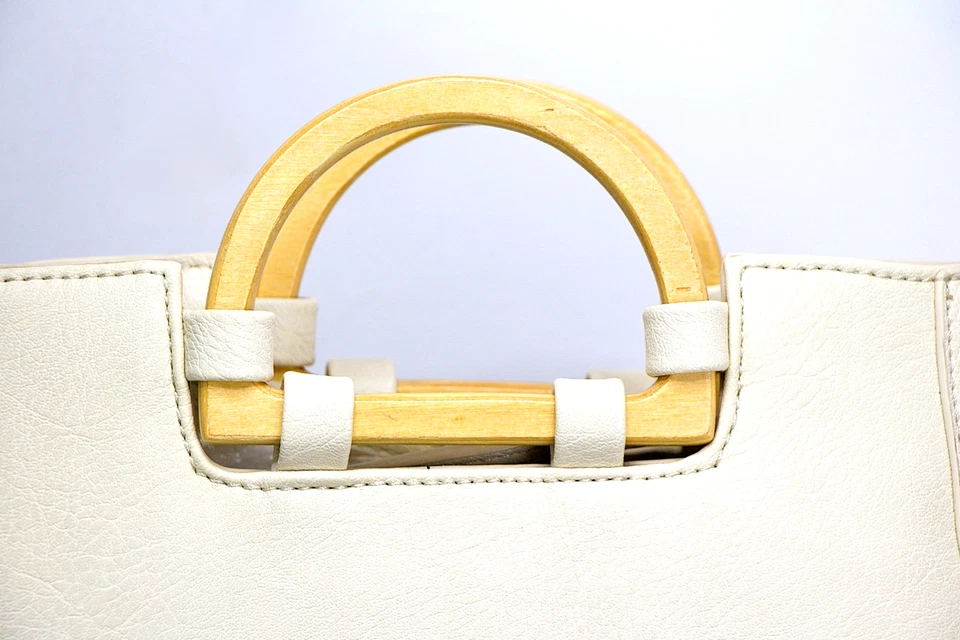 Bolso de mano Sole Society marfil y madera correa de hombro desmontable Foto 3 de 4