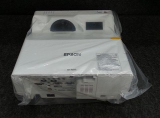 EPSON EB 760Wi BrightLink Interactive 3LCD Smart Projector 4100 Lumens