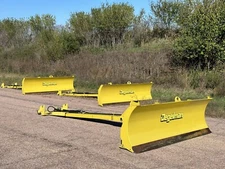 Degelman 10-46/57 Bulldozer blade, 4600/5700 10' tractor snow plow, silage plow