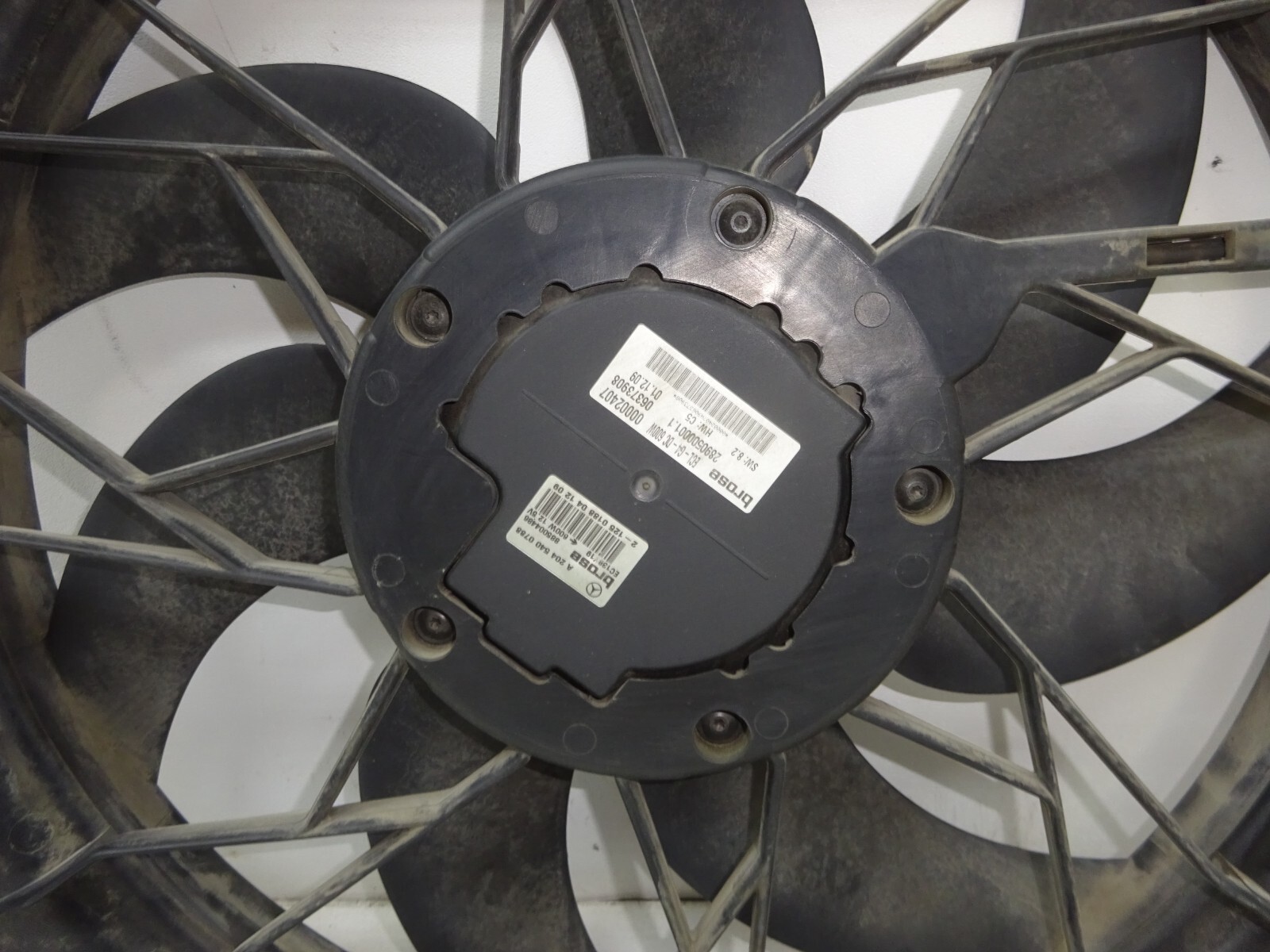 08-14 Mercedes C300 W204 Electric Cooling Fan Assembly A2045000293 