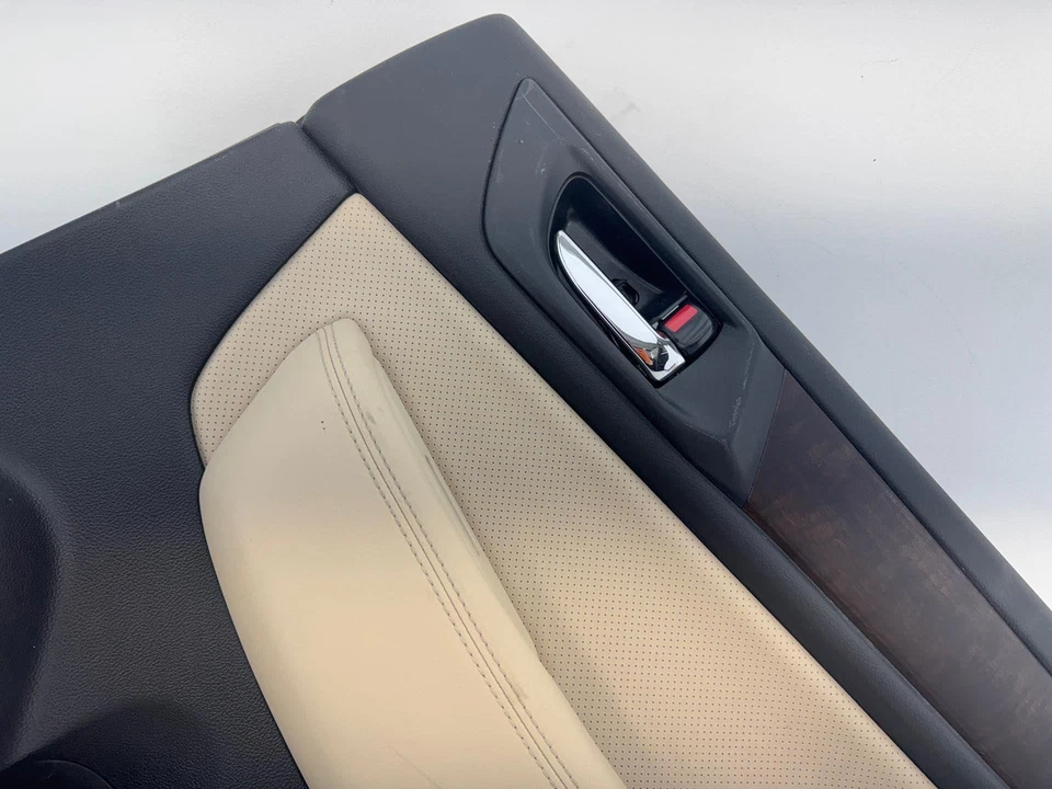 Panel de moldura de puerta trasera derecha Subaru Outback Legacy 2015-2019 usado fabricante original Foto 2 de 4