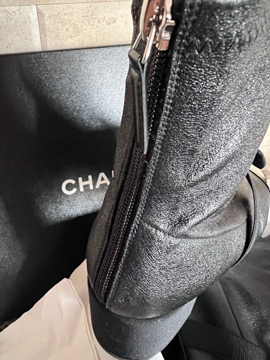 CHANEL 23S NEW TAG CC BOW BLACK STRETCH LAMBSKIN BOOTS PEARL CHANEL 23S NEW TAG CC BOW BLACK STRETCH LAMBSKIN BOOTS PEARL