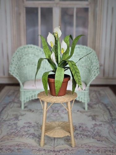 Dollhouse Miniature Calla Lily Potted Plant Painted Lifelike Vintage SIGNED 1992 - Picture 3 of 8