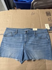 Universal Thread Women Midi Shorts Fitted Hip Leg 20w