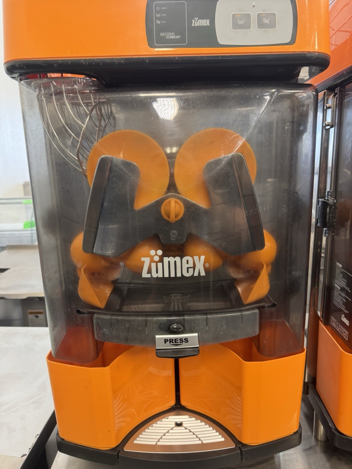Zumex Versatile Commercial Juicer