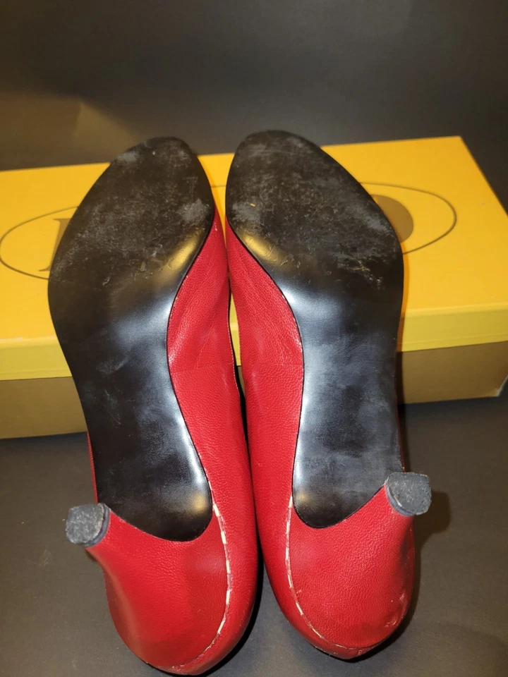 Vintage Deliso Women's Red Peep Toe Heels with Bow Accent Size 8 - Image 3 of 4