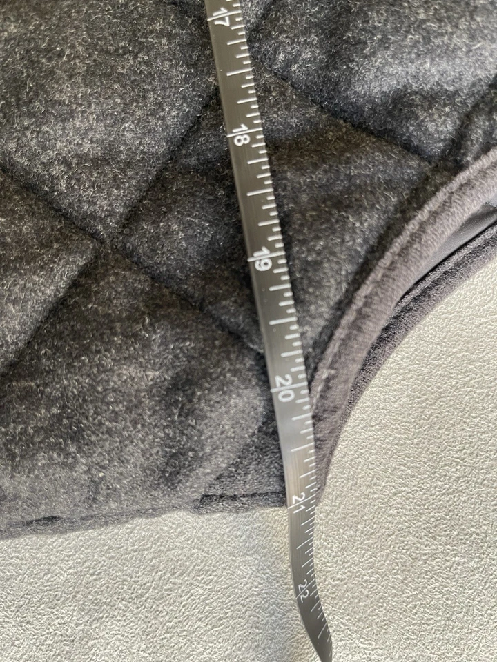 Paul Stuart Men Dark Charcoal Gray Flannel Quilted Vest Size M - Image 4 of 4