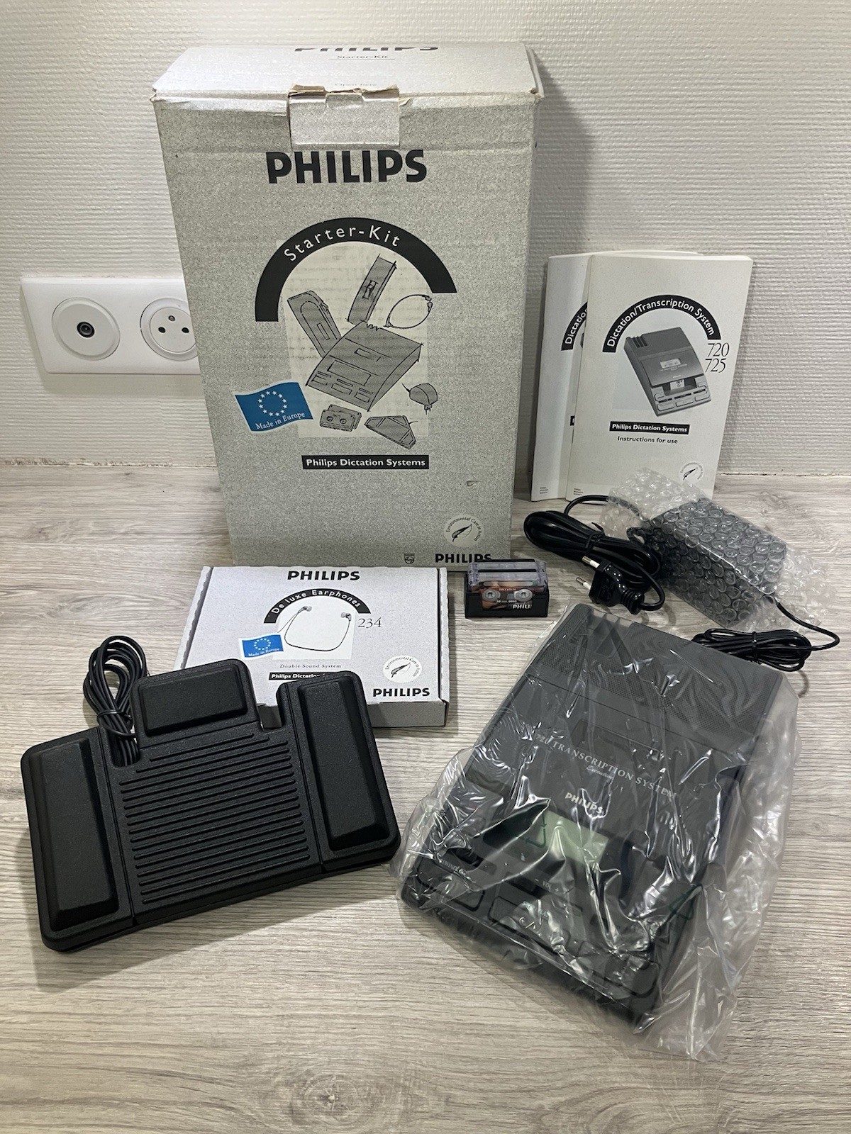 Système de transcription Philips LFH720T contrôle au pied précis et écoute stéréo claire