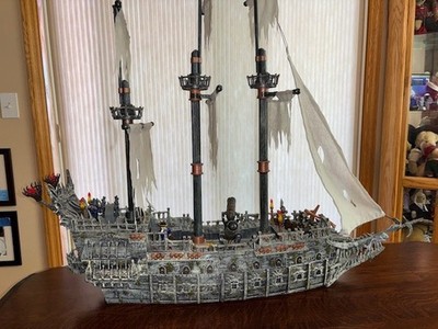 Mega Bloks The Flying Dutchman Pirate Ship # 1067 Pirates Of The Caribbean