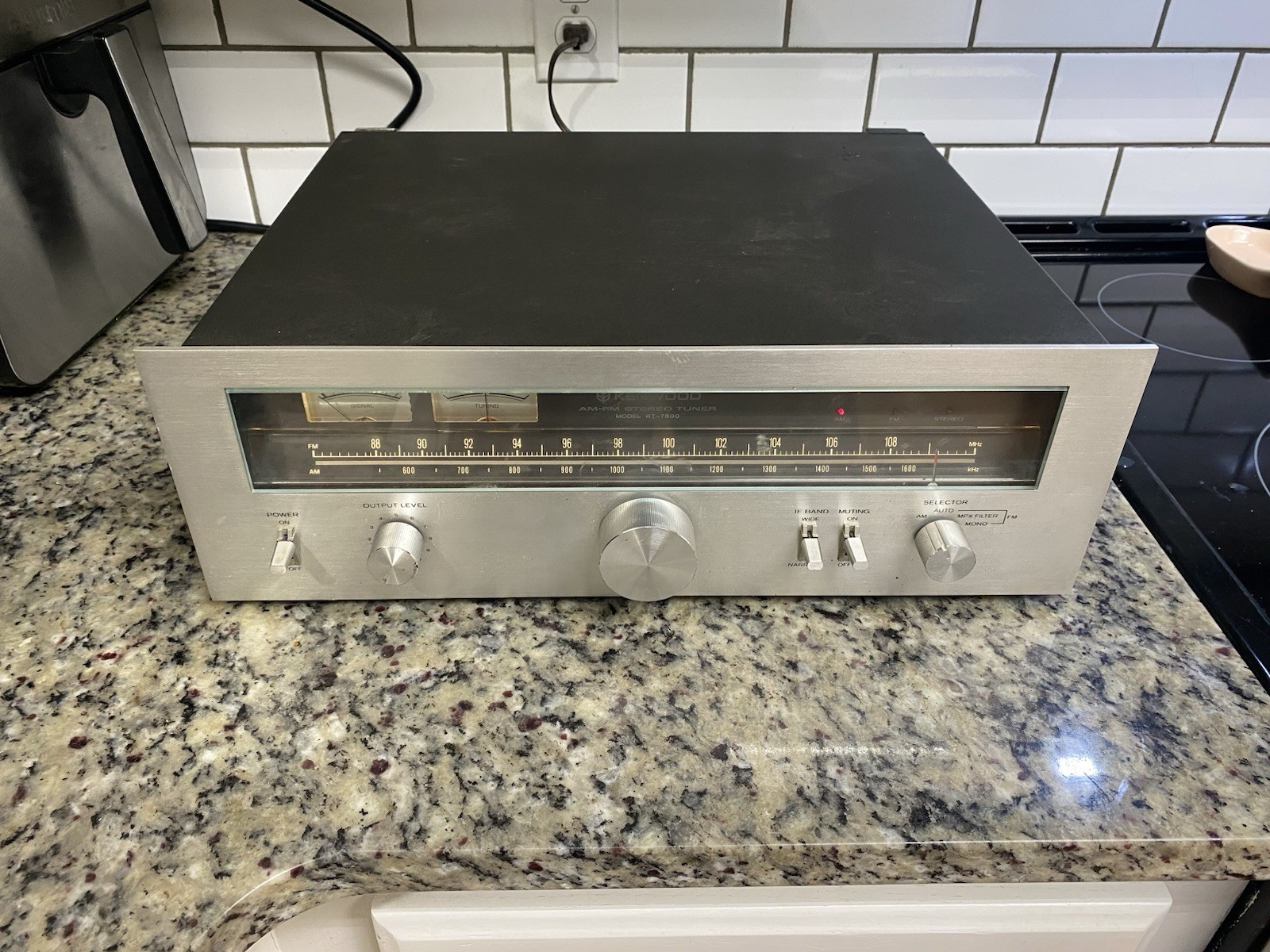 Vintage Kenwood AM-FM Stereo Tuner Model: KT-7500
