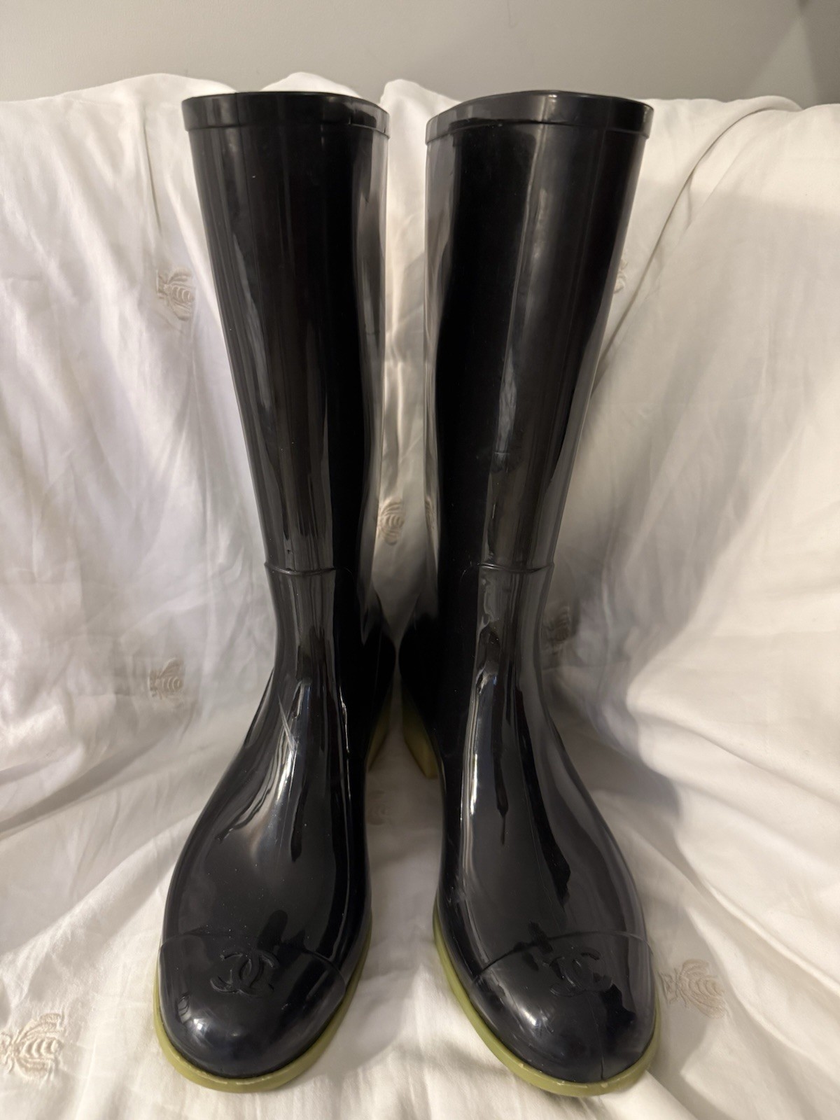 Authentic Chanel Vintage Interlocking CC Logo Rub… - image 7