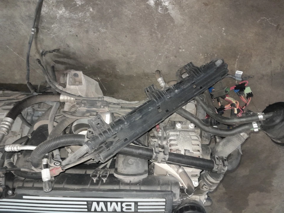 2006 BMW 325I OEM Engine Motor N52 3.0L 6 Cylinder RWD 82k miles Foto 3 de 4