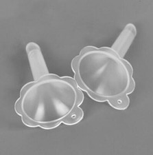 100pcs/lot Mini Plastic Funnels For Perfume Diffuser Liquid Oil Bottle Labs