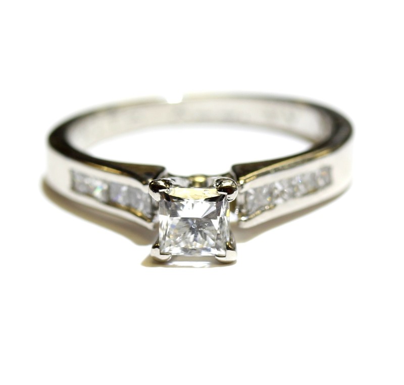 GIA certified Platinum 1.09ct princess diamond engagement ring 5.6g 6.5