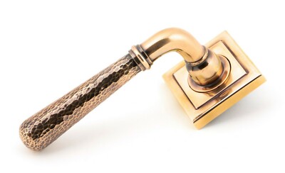 Vom Amboss 46088 pol. Bronze gehämmert Newbury Hebel auf Rose Set (eckig)