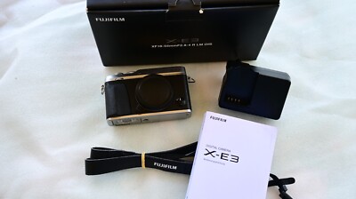 Fujifilm X-E3 24,3MP Spiegellose Systemkamera - Silber (Gehäuse) - nur 8418 Ausl
