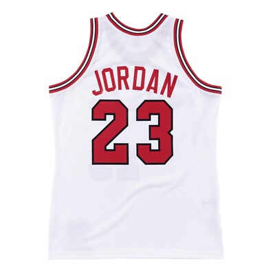 Mitchell & Ness NBA Authentic Jersey Bulls 1984 Michael Jordan
