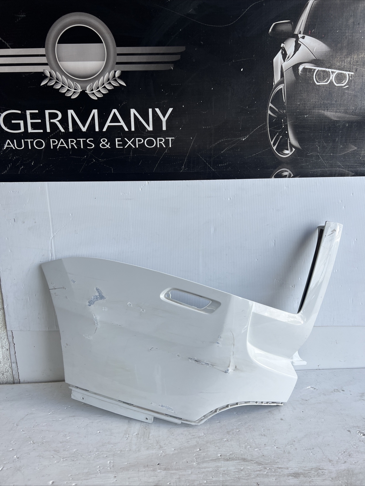 ROLLS ROYCE CULLINAN REAR BUMPER PANEL LEFT TRIM 2019-2023  7478203 OEM #3104