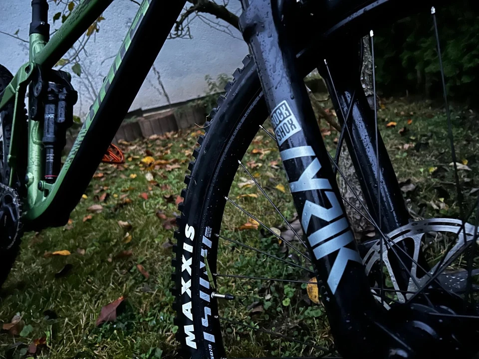 Ghost Riot Universal - Bild 4 von 4