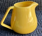 WOW!! VINTAGE BAUER  MCM CALIF POTTERY PITCHER YELLOW  COLOR / ANGULAR HANDLE