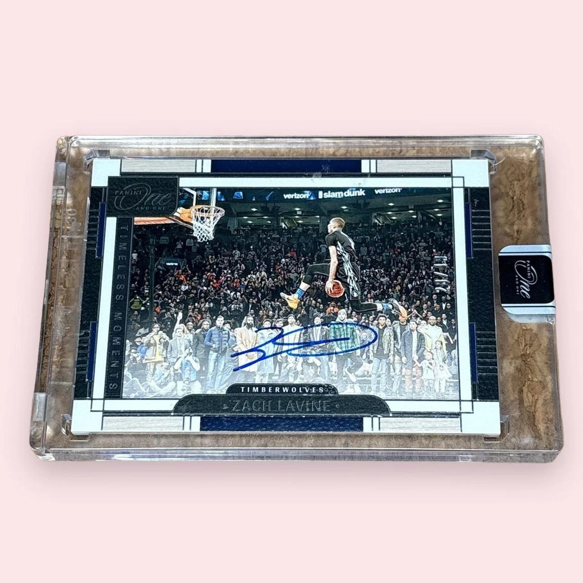 25+ Zach LaVine Sports Trading Card Singles Autographed Basketball