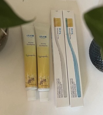 Atomy Oral 2 Toothpaste, 2 Toothbrush Travel Set