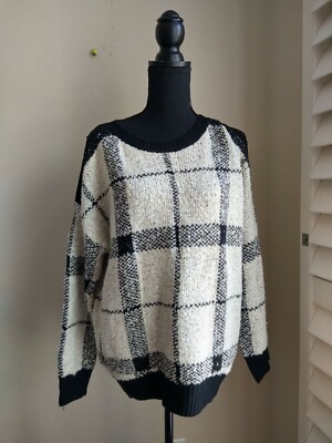 Hem & Thread Women s Black White Colorblock Pullover Oversized Sweater Sz Small