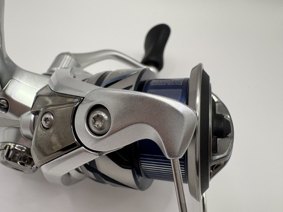 Shimano 23 Stradic C2500SXG Spinning Reel | High Gear | Japan