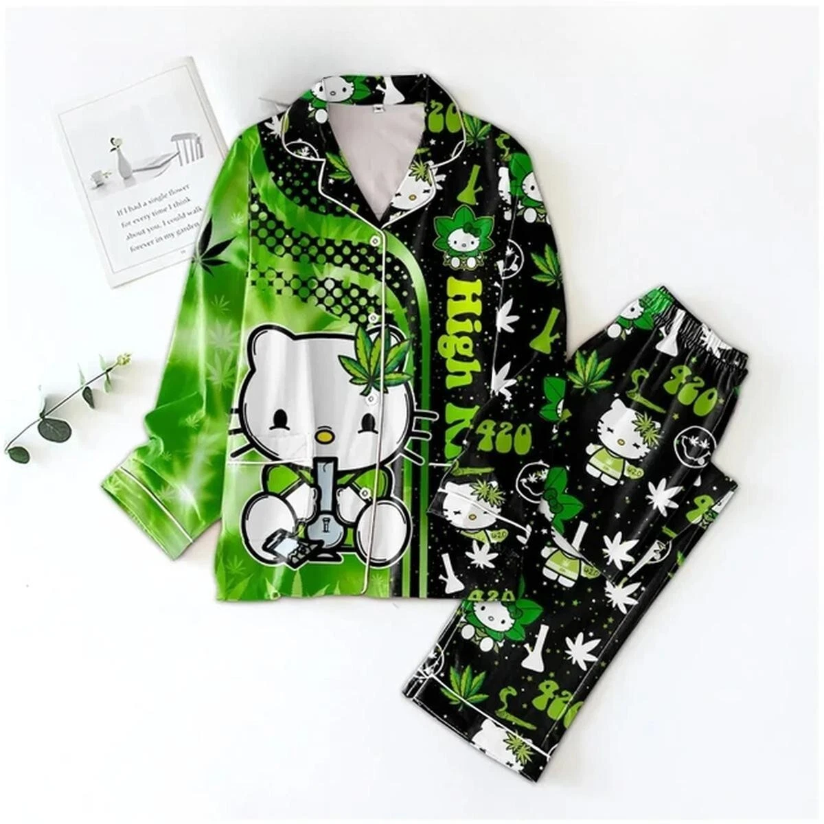 Hello Kitty High Kitty 420 Polyester Pajamas Set