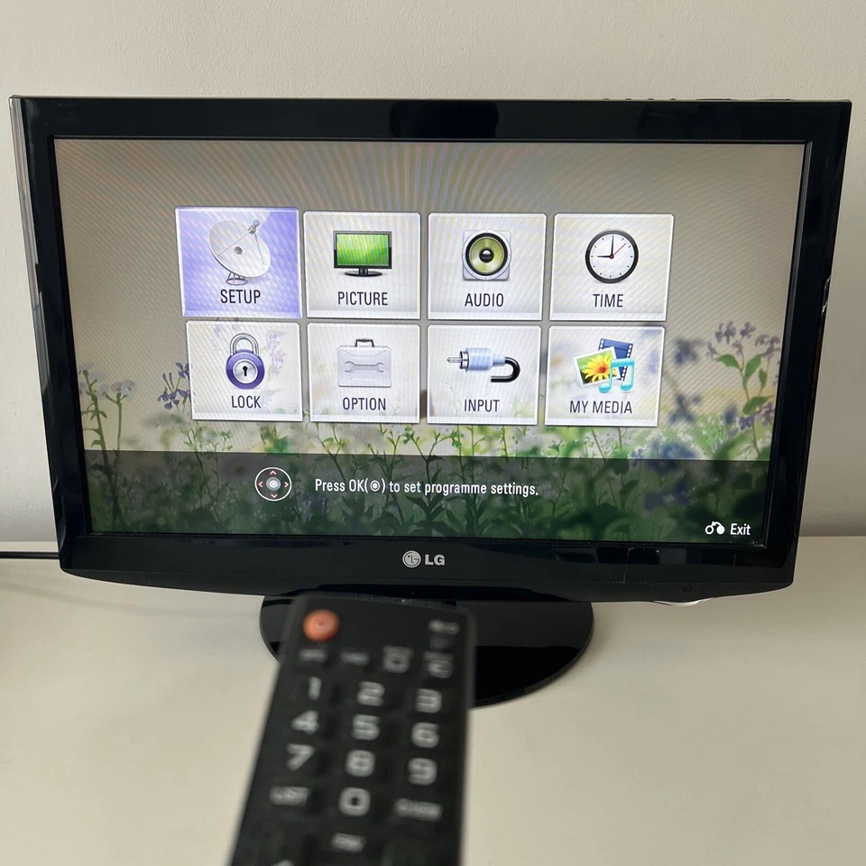 LG 22” HD TV Plus Remote Controller 22LH200H Black - Image 2 of 4