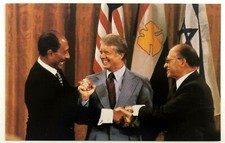 1978 President Jimmy Carter Anwar Sadat Menachem Begin Handshake Peace Postcard 