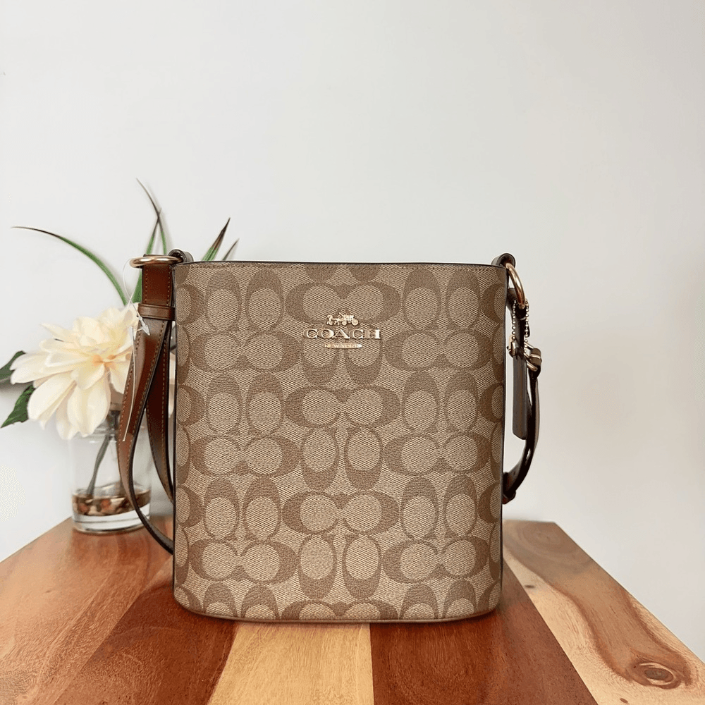 NWT Coach Sophie Bucket Bag In Signature Canvas