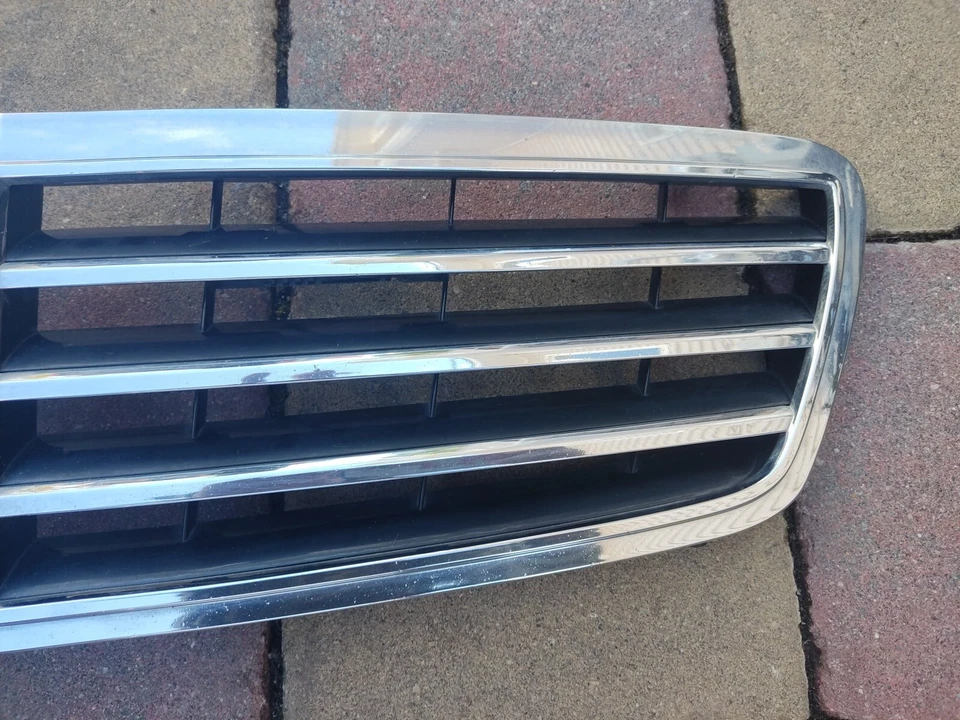  MERCEDES BENZ CLASE C C230 C280 C320 2005-2007 PARRILLA CROMADA OEM  Foto 4 de 4