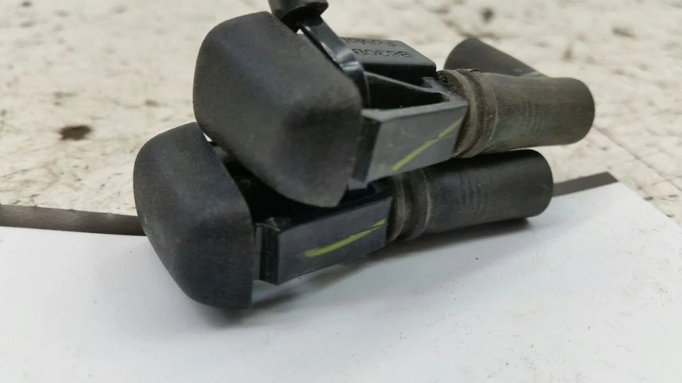 Ford Fusion Windshield Washer Fluid Hood Sprayer Nozzles 2013 2014 2015 2016 - Image 2 of 2