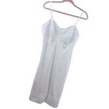Vanity Fair Vintage White Lace Trim Full Slip Dress Antron III Nylon 36 USA
