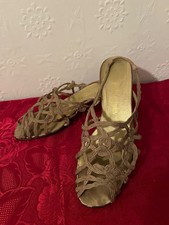 Russell & Bromley size 39 ladies Italian gold shoes in verh good condition