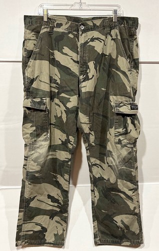 Wrangler Cargo Fleece Lined Camo Pants Mens Size 38x30- Fits 38x29 *Flaws READ - Picture 2 of 17