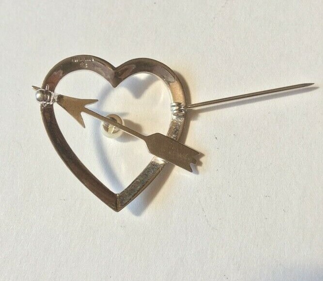 hears  F  brooch  ヒアーズ　ブローチ F BROOCH – h'eres
