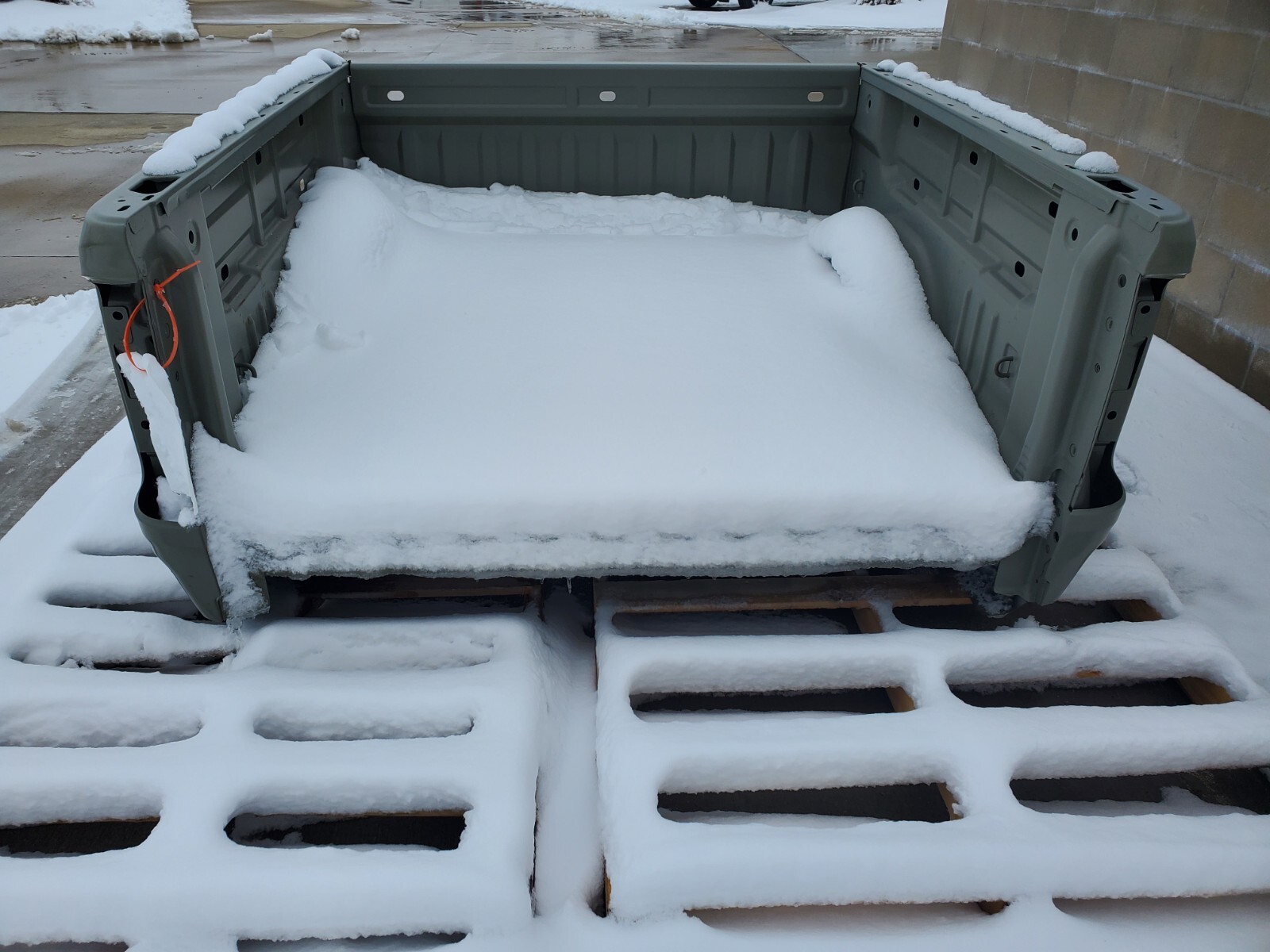 84931734 Chevy Colorado Truck Bed Short Box NEW OE GM Primer 2015