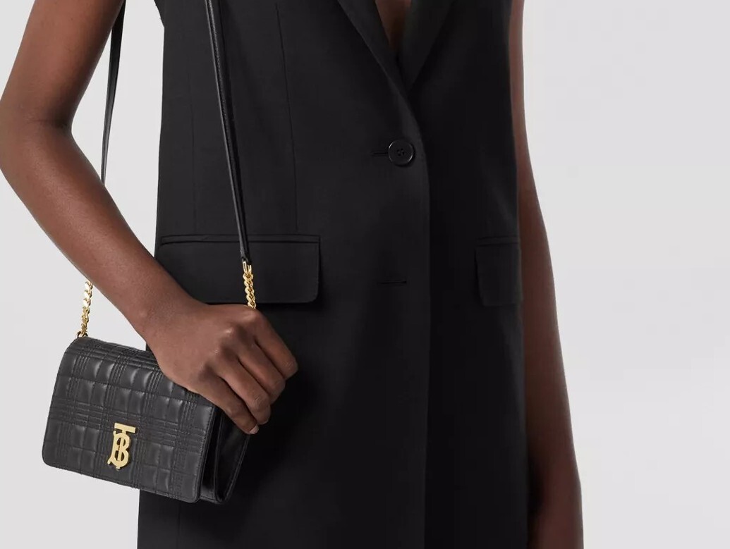 NWT NEW Burberry Lola Black Quilted leather Pouch strap