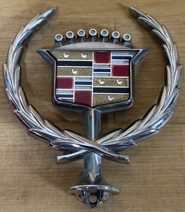 VTG OEM Cadillac Hood Ornament Wreath Emblem Automobile Collectible