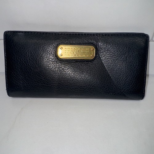 MARC BY MARC JACOBS Black Pebbled Leather Fold Credit Card Wallet