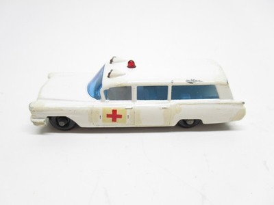 MATCHBOX LESNEY #54 S & S AMBULANCE PLEASE READ
