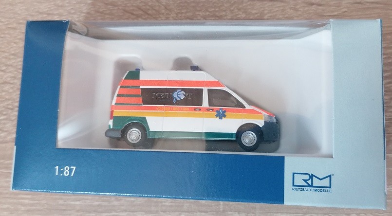 Rietze 53624 - 1/87 Volkswagen T5 '10 Medicent Rescue Rotenburg - New