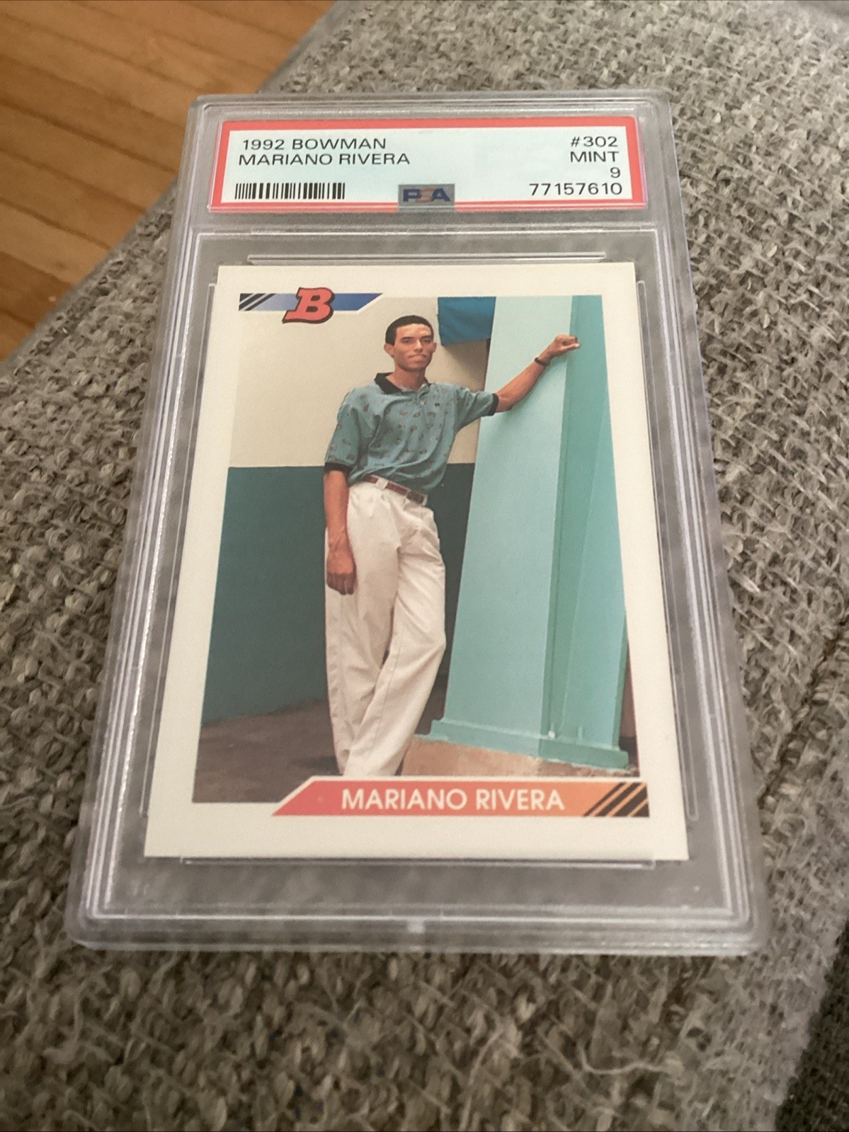 1992 Bowman - Mariano Rivera Rookie #302 E* on Back (RC) HOF view 3